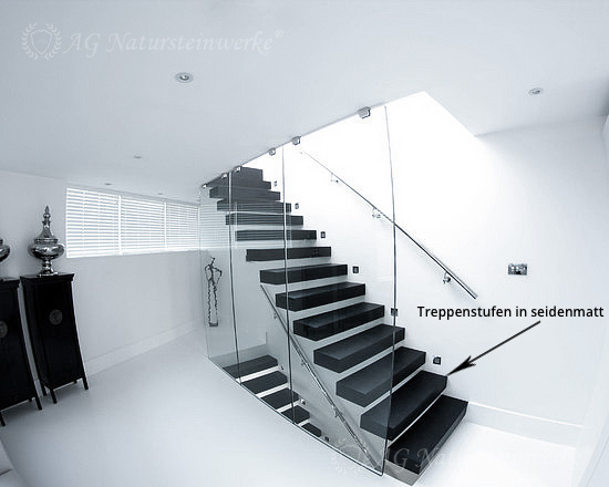 nero-assoluto-naturstein-granit-schwebende-treppen-skystairs.png