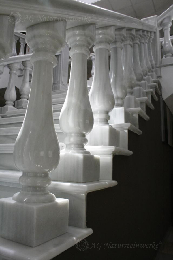 marmor-balustrade-ag-natursteinwerke-highlight.jpg